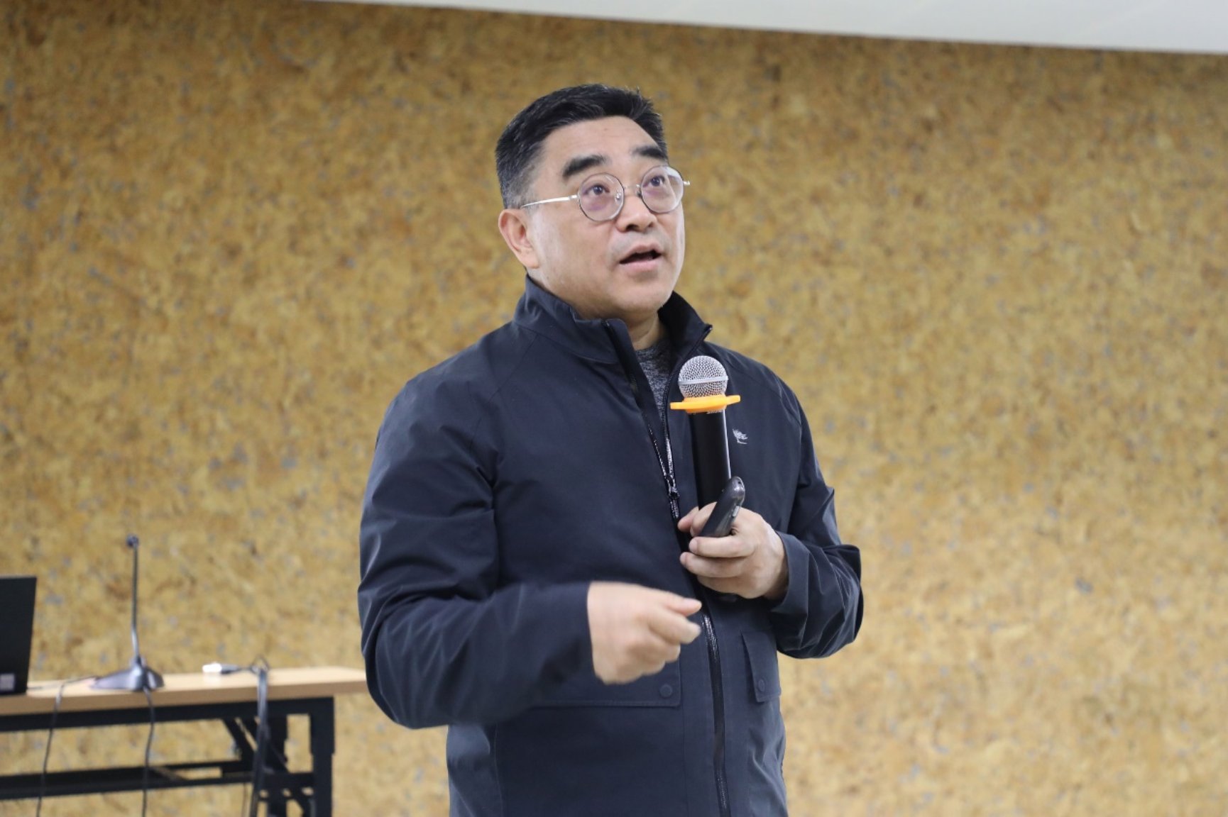 刘国恩教授在北京大学公共政策讲坛发表演讲